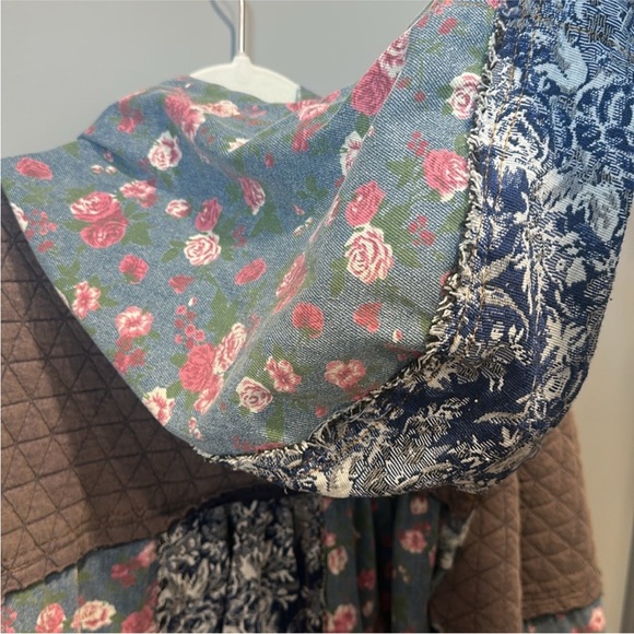 POL Blue Floral Jean Jacket with Star Patch - Picture 8 of 9